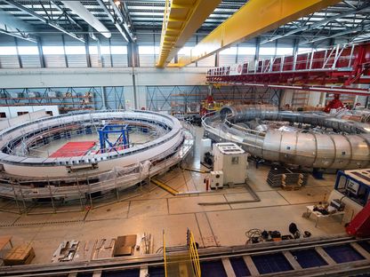 تشارك 35 دولة في تمويل المفاعل النووي الحراري التجريبي الدولي \"ITER\"، الذي ما زال قيد الإنشاء في جنوب فرنسا - المصدر: صور غيتي