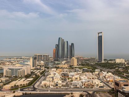 مجموعة من العقارات السكنية والتجارية في أبوظبي، الإمارات العربية المتحدة - المصدر: بلومبرغ