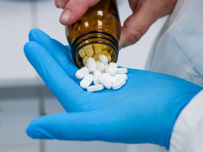 أسعار الأدوية الجديدة المطروحة تشهد زيادات سنوية بأكثر من أي منتج آخر - المصدر: بلومبرغ