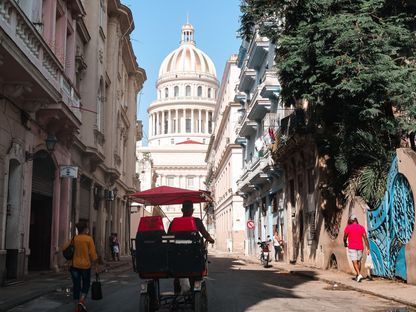 كوبا تلحق بدول أخرى قننت العملات المشفرة - المصدر: بلومبرغ