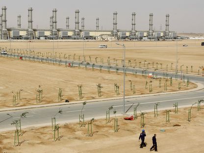 إحدى محطات الطاقة التابعة للشركة السعودية للكهرباء في الرياض، المملكة العربية السعودية - المصدر: رويترز
