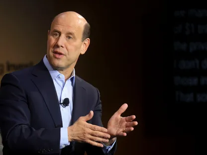 مارك ليبشولتس، الرئيس التنفيذي المشارك في \"بلو آول كابيتال\" - بلومبرغ