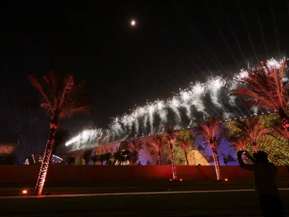 ألعاب نارية خلال حفل افتتاح المتحف المصري الكبير، بالقرب من أهرامات الجيزة، في الجيزة، مصر، 1 نوفمبر 2025 - رويترز 