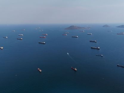 عدد من سفن الشحن في انتظار عبور قناة بنما - المصدر: أ.ب. 