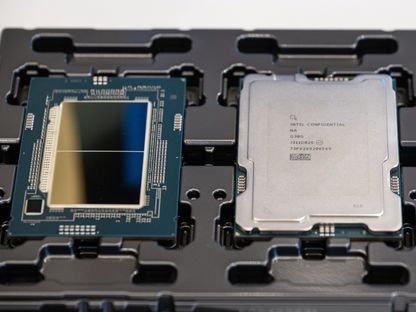 معالج \"Intel Xeon\" من الجيل الخامس خلال حدث إطلاق \"Intel AI Everywhere\" في نيويورك، الولايات المتحدة، يوم الخميس 14 ديسمبر 2023. - المصدر: بلومبرغ