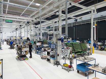 أحد مصانع شركة \"رولز رويس\" لتجميع المحركات من طراز (mtu) في كلوفتيرن، ألمانيا - المصدر: الموقع الإلكتروني لشركة \"رولز رويس باور سيستمز\"