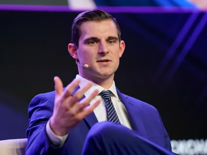 بو هاينز، مدير مجلس مستشاري الرئاسة للأصول الرقمية في البيت الأبيض سابقاً - بلومبرغ