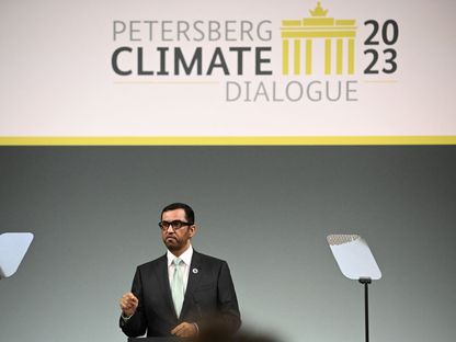سلطان الجابر، رئيس مؤتمر المتحدة المعني بتغير المناخ (كوب28) يتحدث في \"حوار بطرسبرغ للمناخ\" في برلين، ألمانيا. مايو 2023 - المصدر: غيتي إيمجز