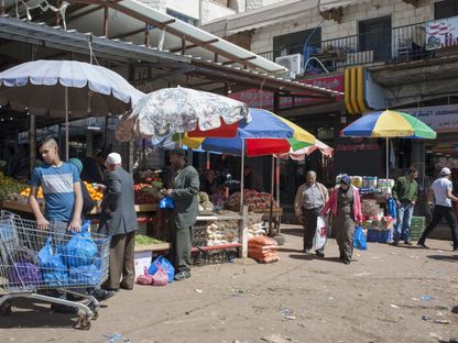 أسواق في الضفة الغربية - فلسطين - المصدر: بلومبرغ