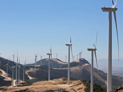 مشروع لشركة أكوا باور السعودية لتوليد الكهربائية من طاقة الرياح في جبل صندوق بالقرب من طنجة. المغرب  - المصدر: رويترز