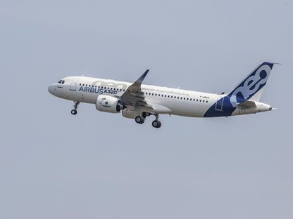 طائرة \"إيزي جت\" من طراز \"إيرباص A320 نيو\" - الشرق/بلومبرغ