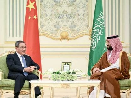 ولي العهد السعودي الأمير محمد بن سلمان ورئيس الوزراء الصيني لي تشيانغ خلال اجتماعات اللجنة المشتركة الصينية السعودية رفيعة المستوى، في العاصمة السعودية الرياض، 12 سبتمبر 2024 - الموقع الرسمي لوزارة الخارجية الصينية