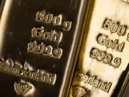 سبائك ذهب تزن 500 جرام مرتبة لدى شركة \"غولد إنفستمنتس\" في لندن، المملكة المتحدة - المصدر: بلومبرغ