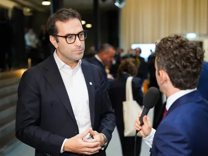 وزير الاقتصاد الإسباني كارلوس كوربيو - بلومبرغ