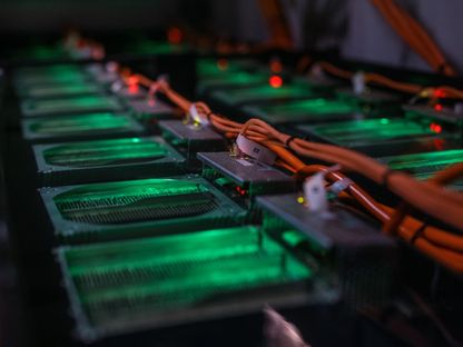 وحدات تعدين في منشأة لتعدين بتكوين بمدينة فورت ستوكتون بولاية تكساس، الولايات المتحدة الأميركية. - بلومبرغ