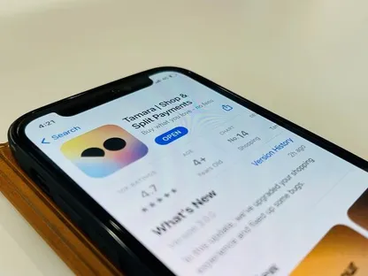 أيقونة تطبيق شركة \"تمارا\" للتكنولوجيا المالية كما تظهر على شاشة هاتف ذكي - المصدر: بلومبرغ