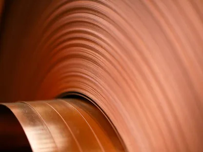 لفائف من صفائح نحاسية. ارتفع سعر النحاس أكثر من 1% بعد سعي الرئيس الأميركي دونالد ترمب إلى تهدئة التوترات التجارية مع الصين - بلومبرغ