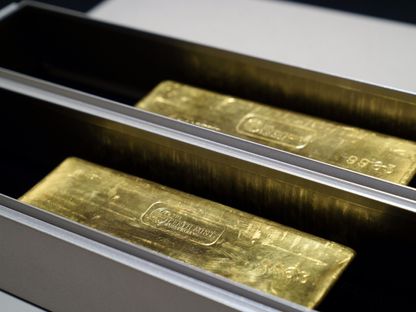 سبائك الذهب المخزنة داخل قبو الذهب تديره شركة (Silver Bullion Pte Ltd) في سنغافورة - بلومبرغ
