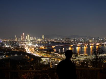 منظر لحي Yeouido المالي عند الغسق في سيول ، كوريا الجنوبية - المصدر: بلومبرغ