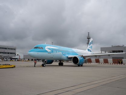 الخطوط الجوية البريطانية قامت بتشغيل ما وصف بأنه رحلة \"محايدة للكربون\" في سبتمبر بين لندن وجلاسكو - المصدر: بلومبرغ