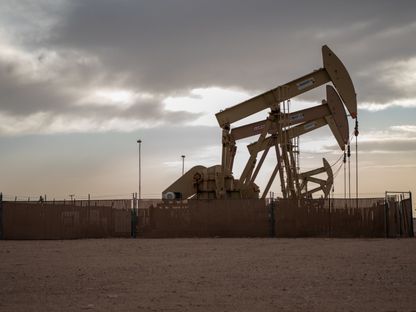 رافعات ضخ النفط في ميدلاند، تكساس، الولايات المتحدة - المصدر: بلومبرغ