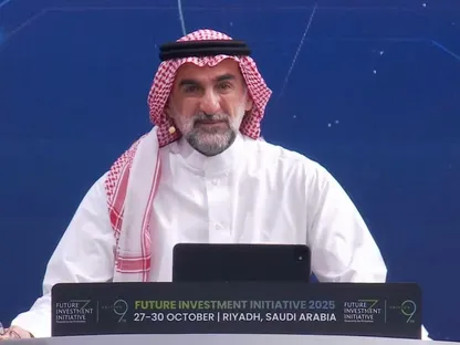 ياسر الرميان، محافظ صندوق الاستثمارات العامة السعودي خلال افتتاح النسخة التاسعة من مؤتمر \"مبادرة مستقبل الاستثمار\" في الرياض، المملكة العربية السعودية، 28 أكتوبر 2025 - الشرق