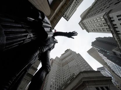 تمثال جورج واشنطن في وول ستريت مقابل بورصة نيويورك.  - المصدر: بلومبرغ