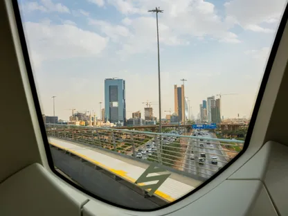 أفق مدينة الرياض من نافذة مترو، السعودية - بلومبرغ
