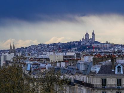 كنيسة القلب المقدس، المعروفة أيضاً باسم \"الساكري كور\" (Sacre-Coeur) في باريس، فرنسا - الشرق/بلومبرغ