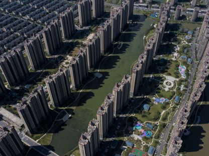 مشروع مجموعة \"إيفرغراند \" \"لايف إن فينيس\" وهو مشروع عقاري وسياحي ضخم على بعد حوالي 100 كيلومتر شمال شنغهاي في قيدونغ، الصين  - المصدر: بلومبرغ