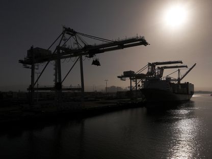 رافعة شحن في ميناء أوكلاند في كاليفورنيا. 21 مايو 2024 - المصدر: بلومبرغ