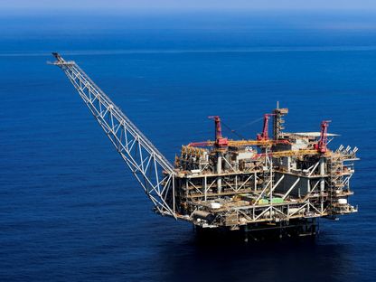 منصة إنتاج بحرية في حقل \"ليفياثان\"، أكبر  حقول الغاز في إسرائيل، قرب خليج حيفا - المصدر: رويترز
