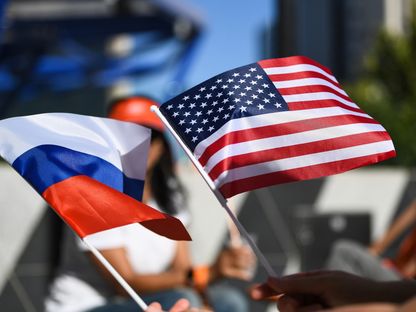 علما الولايات المتحدة الأميركية وروسيا - المصدر: غيتي إيمجز