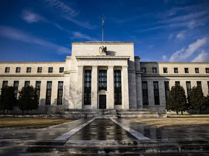 البنك الاحتياطي الفيدرالي الأميركي يتجه لتثبيت أسعار الفائدة - المصدر: بلومبرغ