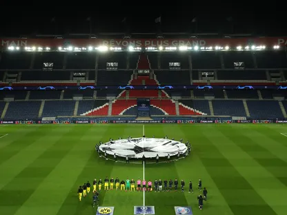 ملعب خالٍ قبل مباراة في دوري أبطال أوروبا خلال جائحة كوفيد-19 عام 2020 - Getty Images