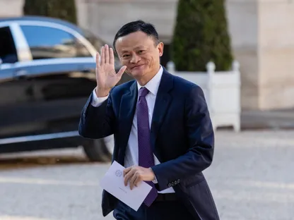 جاك ما مؤسس مجموعة علي بابا الصينية - بلومبرغ