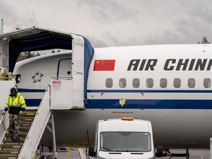 طائرة من طراز "بوينغ 737 ماكس"، متجهة إلى شركة طيران الصين، خارج منشأة التصنيع التابعة للشركة في رينتون، واشنطن - بلومبرغ