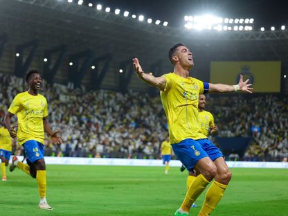 رونالدو يحتفل بتسجيله هدفاً لنادي النصر في مرمى نادي الاتحاد بدوري \"روشن\" السعودي - المصدر: حساب نادي النصر على X