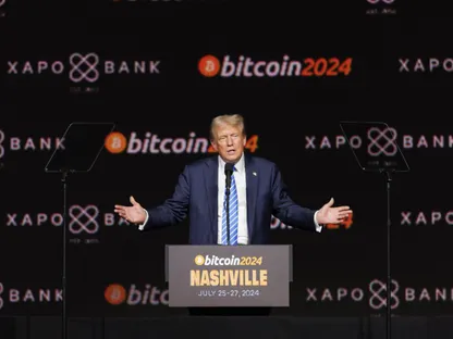 الرئيس الأميركي دونالد ترمب أثناء إلقاء كلمة في مؤتمر 'بتكوين 2024' في ناشفيل بولاية تينيسي، الولايات المتحدة - المصدر: بلومبرغ
