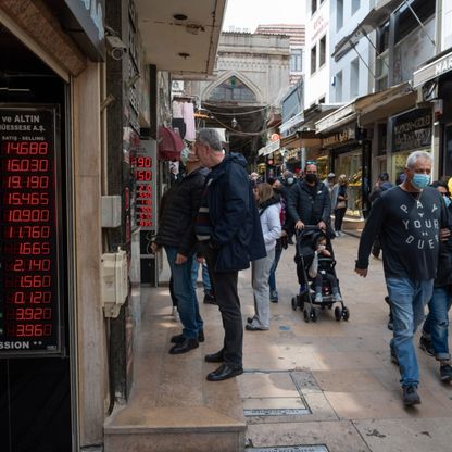 تركيا تصدر نوعاً جديداً من السندات مربوطة العائد بالإيرادات لدعم الليرة التركية 