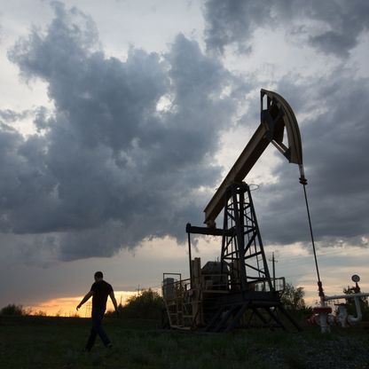 أسعار النفط تواصل مكاسبها رغم المخاوف من خفض السعودية للأسعار