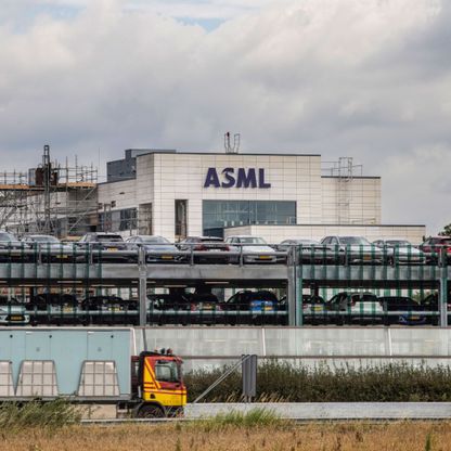 أميركا تمنع "ASML" الهولندية من توريد معدات إلى الصين