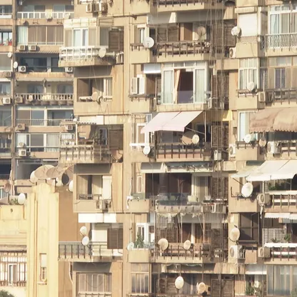 وحدات سكنية بنظام الإيجار القديم في عقار وسط القاهرة - الشرق