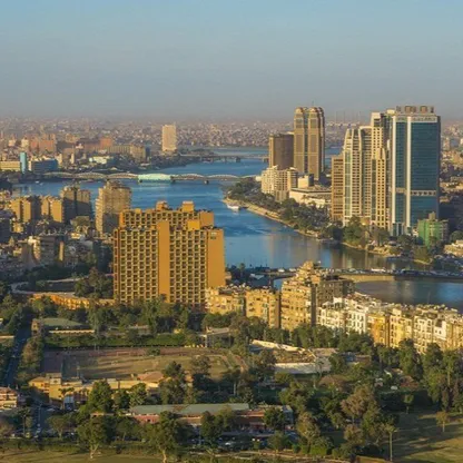 مظهر عام من العاصمة القاهرة يظهر فيه مباني وأبراج سكنية - المصدر: بلومبرغ