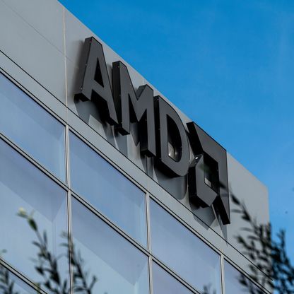 "AMD" تدخل سوق رقائق الذكاء الاصطناعي وتسرع طرح المعالجات الجديدة