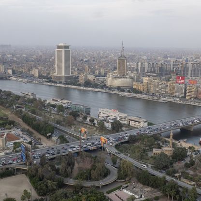 مصر تجري محادثات مع دائنين محليين لتمديد آجال استحقاق الديون