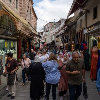 أردوغان يقيل قيادات بمعهد الإحصاء مع تصاعد التضخم