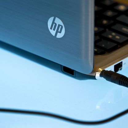 "HP" تعتزم تسريح 6000 موظف على مدى ثلاث سنوات وسط تراجع الطلب 