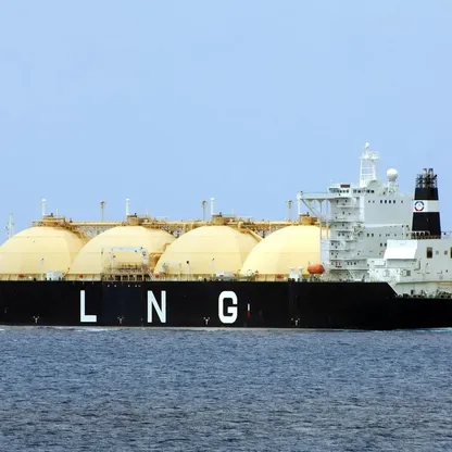 صورة نشرها موقع "مارين ترافيك" تظهر الناقلة "مبارز" التي يعتقد أنها نجحت في عبور مضيق هرمز للمرة الأولى منذ بداية حرب إيران في فبراير 2026 - الشرق