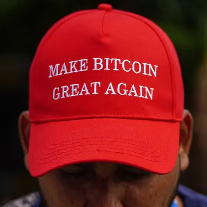 بتكوين تتخلف عن الذهب مع تحفيز الحرب التجارية للملاذات الآمنة